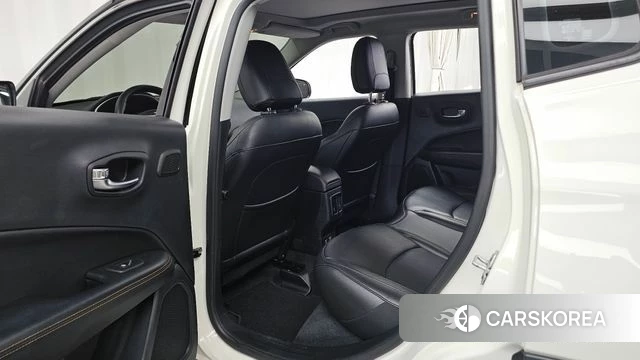 Jeep Compass 2nd Generation 2019 Белый из Кореи, фото 2