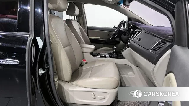 Kia The New Carnival 2019 Черный из Кореи, фото 2