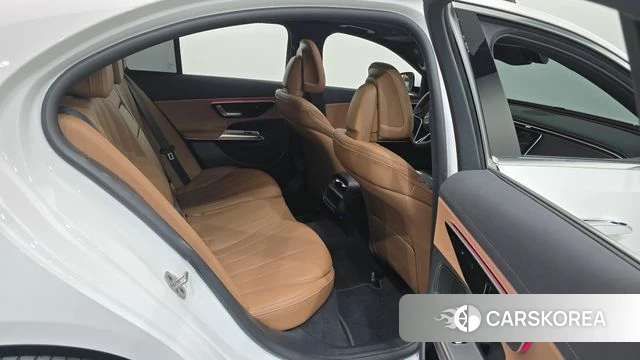 Mercedes-Benz E-Class W214 2025 Белый из Кореи, фото 2