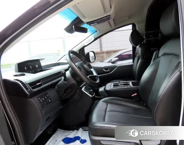 Hyundai Staria 2022 Черный из Кореи, фото 2