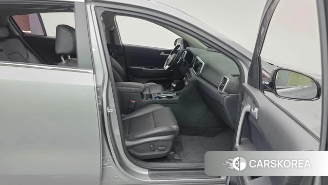 Kia Sportage The Bold 2020 Серебристо-серый из Кореи, фото 2