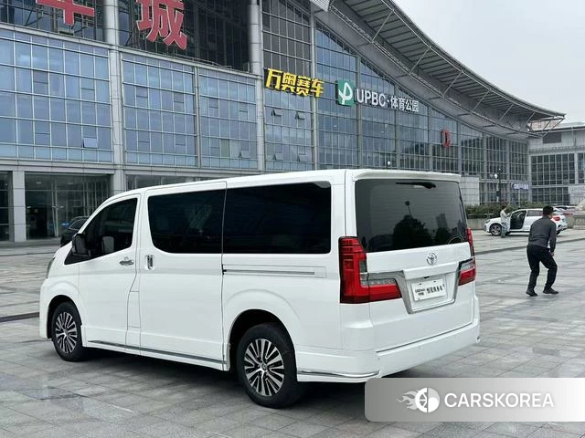 Toyota Granvia (overseas) 2024 Белый из Китая, фото 2