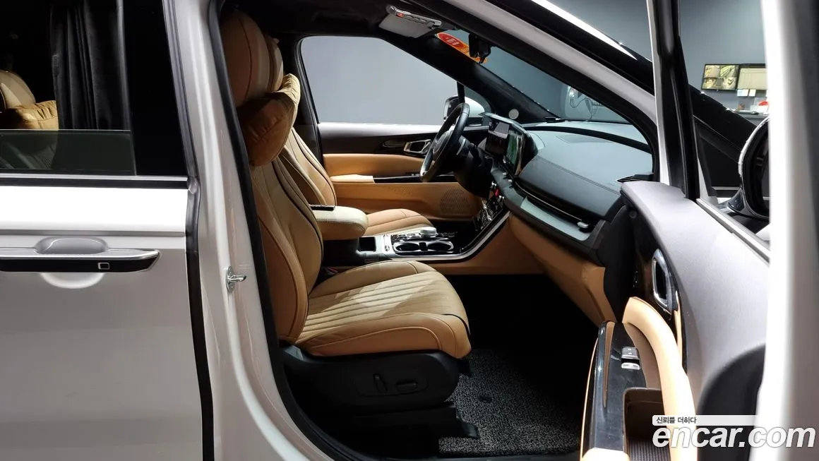 Kia Carnival 4th generation 2023 Белый из Кореи, фото 2