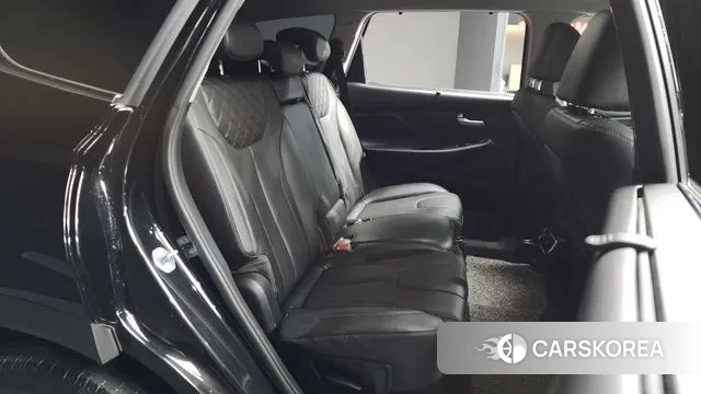 Hyundai The New Santa Fe 2023 Черный из Кореи, фото 2