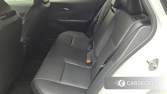 Toyota Prius 5th Generation 2025 Белый из Кореи, фото 2