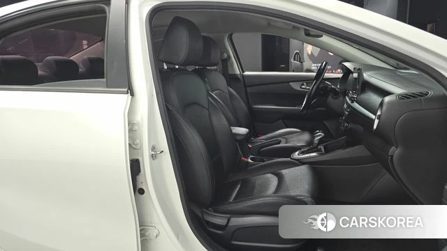 Kia Come New K3 2019 Белый из Кореи, фото 2