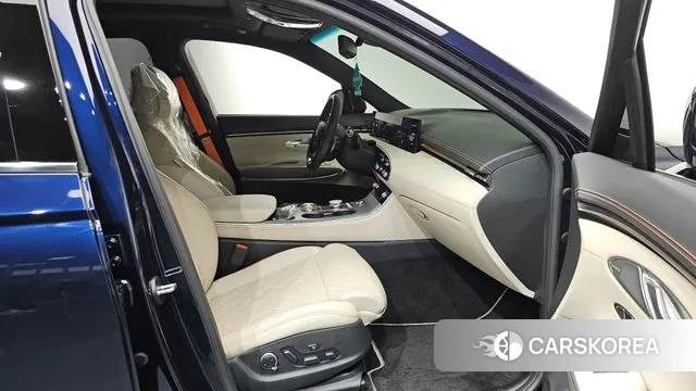 Genesis GV70 2024 Синий из Кореи, фото 2