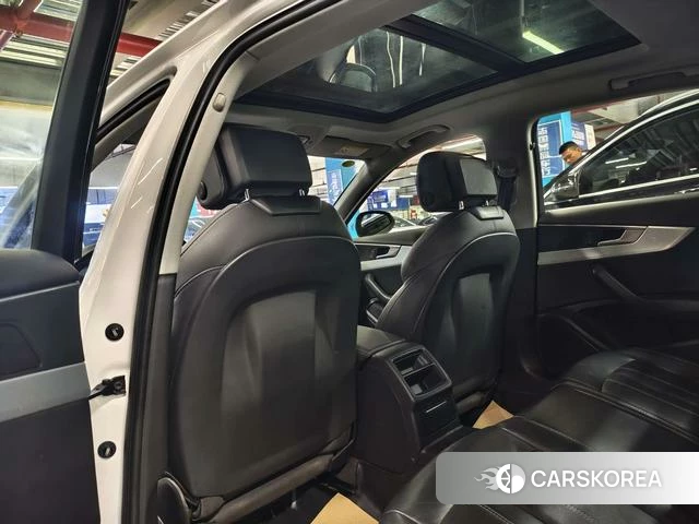 Audi A4L 2023 Белый из Китая, фото 2