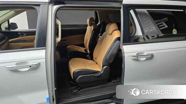 Kia Carnival 4th generation 2023 Белый из Кореи, фото 2
