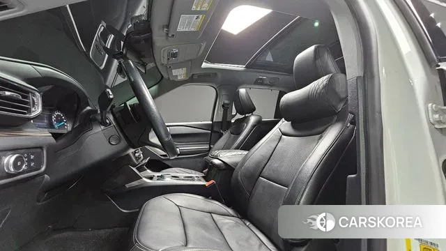 Ford Explorer 6th Generation 2020 Белый из Кореи, фото 2