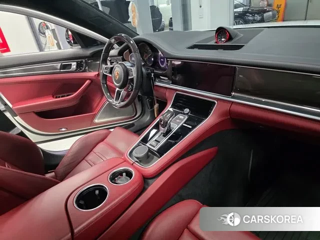 Porsche Panamera (971) 2020 Белый из Кореи, фото 2