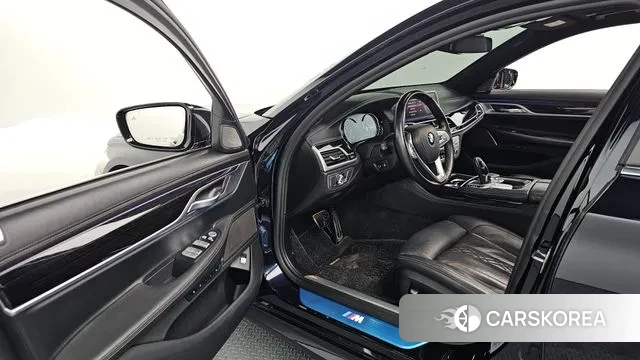 BMW 7 Series (G11) 2019 Черный из Кореи, фото 2