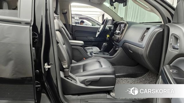 Chevrolet (GM Daewoo) Real New Colorado 2021 Черный из Кореи, фото 2