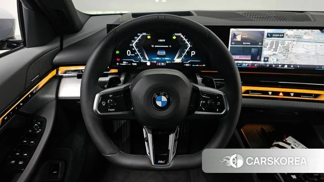 BMW 5 Series (G60) 2025 Серый из Кореи, фото 2