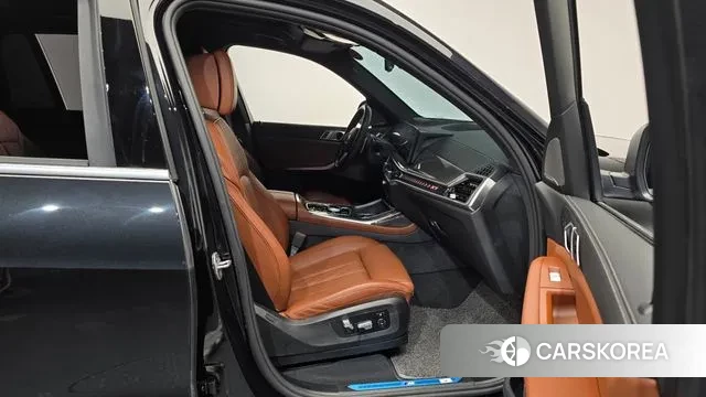 BMW X7 (G07) 2025 Черный из Кореи, фото 2