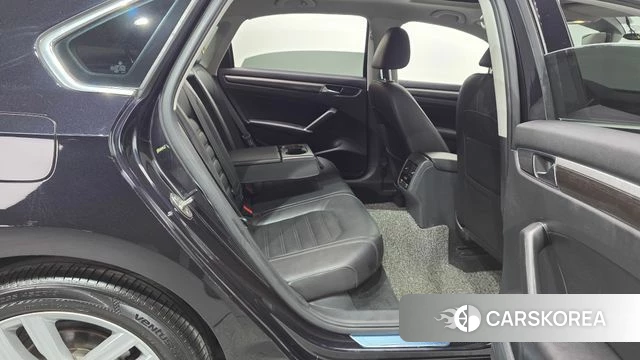 Volkswagen The New Passat 2018 Черный из Кореи, фото 2