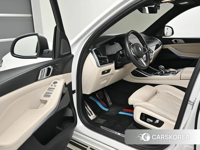 BMW X7 (G07) 2022 Белый из Кореи, фото 2