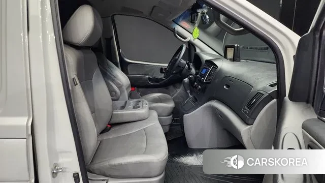 Hyundai The New Grand Starex 2018 Белый из Кореи, фото 2