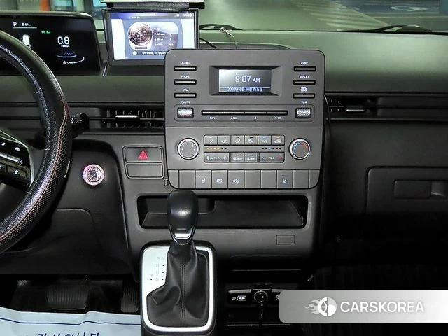 Hyundai Staria 2021 Серебряный из Кореи, фото 2