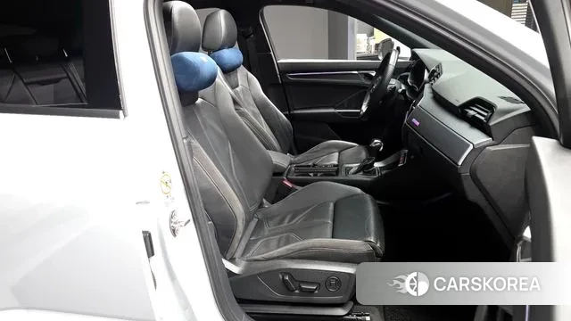 Audi Q3 (F3) 2022 Белый из Кореи, фото 2