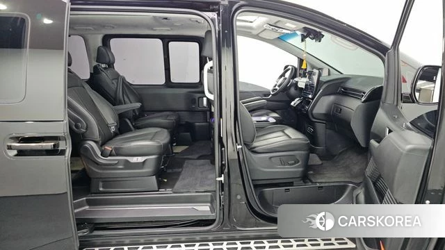 Hyundai Staria 2024 Черный из Кореи, фото 2