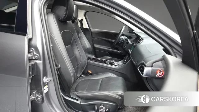 Jaguar XE 2019 Серый из Кореи, фото 2