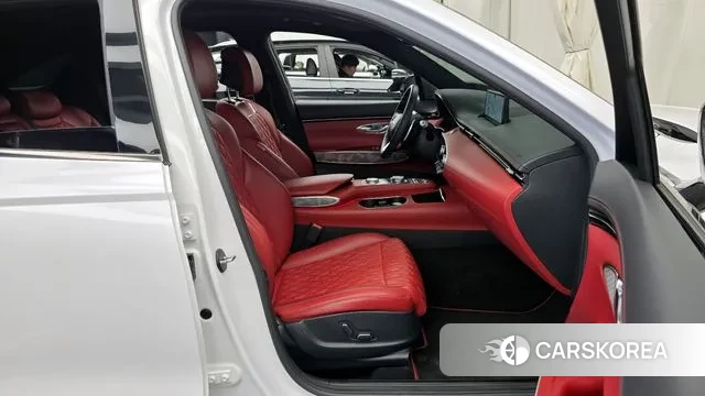 Genesis GV70 2021 Белый из Кореи, фото 2