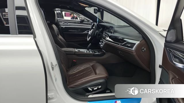 BMW 7 Series (G11) 2021 Белый из Кореи, фото 2
