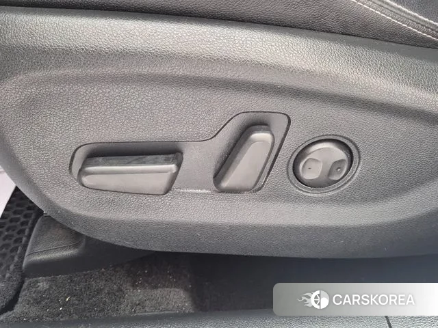 Kia Sportage The Bold 2018 Белый из Кореи, фото 2