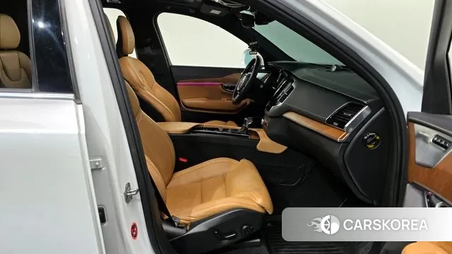 Volvo XC90 second Generation 2019 Белый из Кореи, фото 2