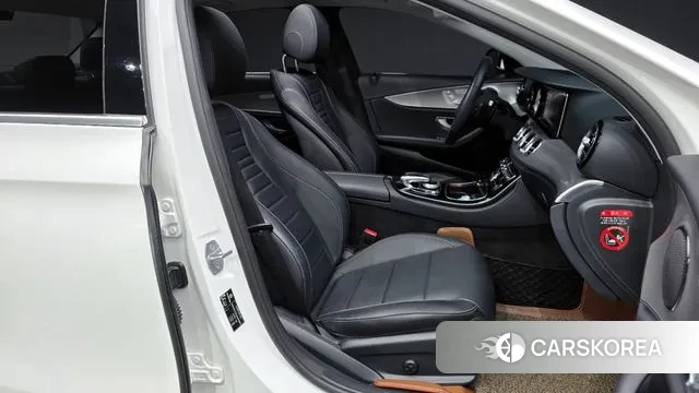 Mercedes-Benz E-Class W213 2018 Белый из Кореи, фото 2