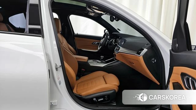BMW 3 Series (G20) 2020 Белый из Кореи, фото 2