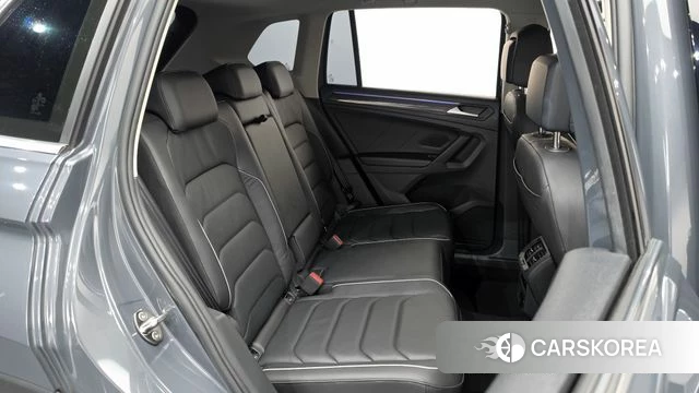Volkswagen Tiguan second Generation 2024 Серый из Кореи, фото 2