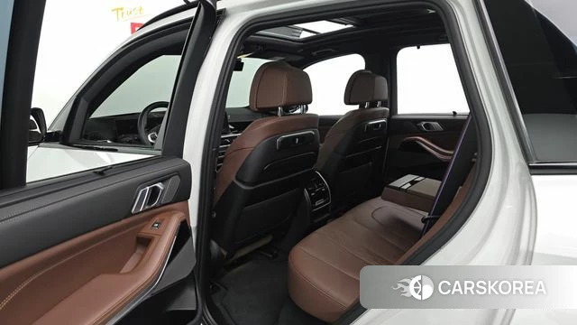 BMW X5 (G05) 2024 Белый из Кореи, фото 2