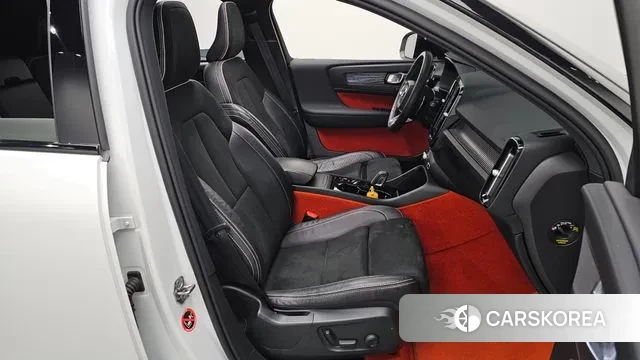 Volvo XC40 2020 Белый из Кореи, фото 2