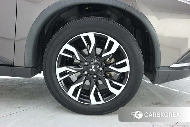 Mitsubishi  Outlander 2021 Другой из Китая, фото 2