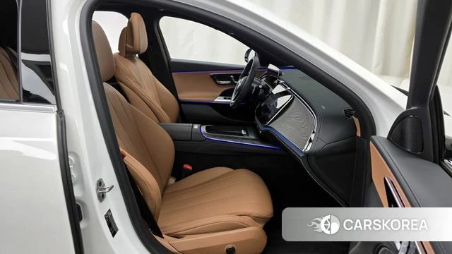 Mercedes-Benz E-Class W214 2024 Белый из Кореи, фото 2