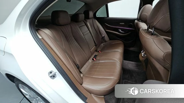 Mercedes-Benz E-Class W213 2019 Белый из Кореи, фото 2