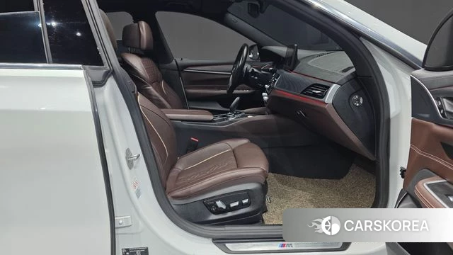 BMW 6 Series GT (G32) 2022 Белый из Кореи, фото 2