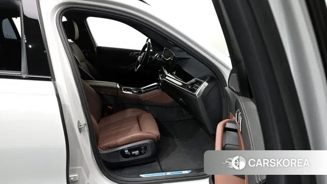 BMW X6 (G06) 2025 Белый из Кореи, фото 2