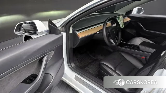 Tesla Model 3 2020 Белый из Кореи, фото 2