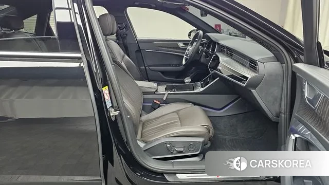 Audi A6 (C8) 2022 Черный из Кореи, фото 2