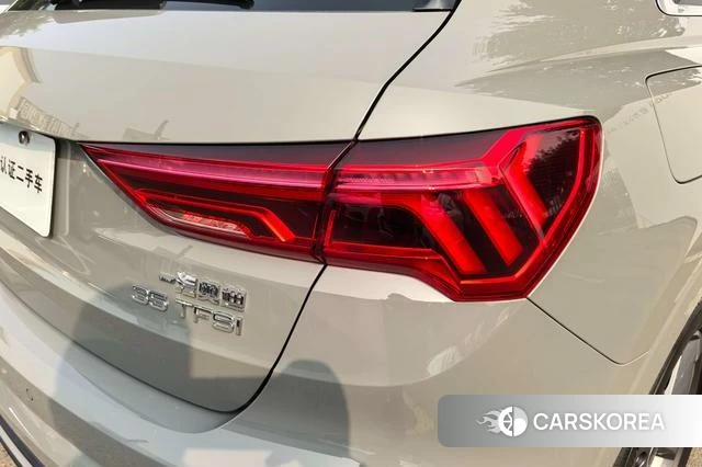 Audi Q3 2023 Темно-серый из Китая, фото 2