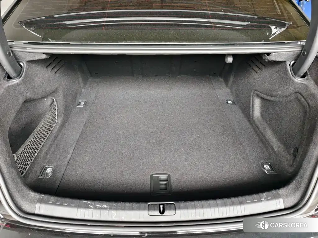 Audi A6L 2024 Черный из Китая, фото 3