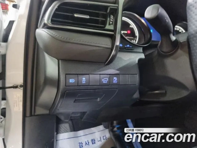 Toyota Camry (XV70) 2023 Белый из Кореи, фото 2