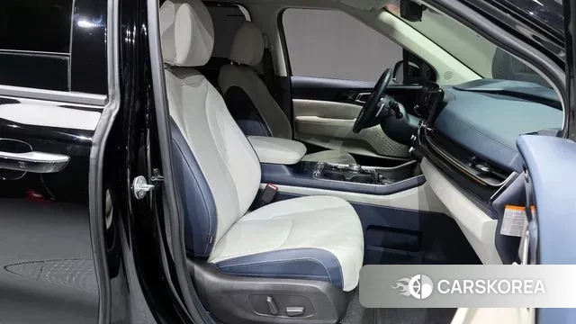 Kia The New Carnival 4th Generation 2024 Черный из Кореи, фото 2