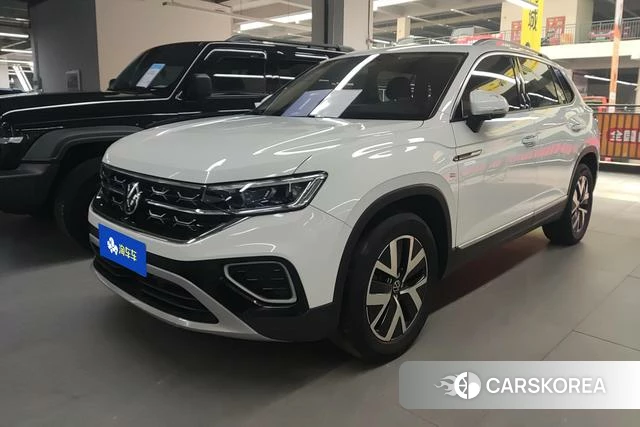 Volkswagen Tanyue 2023 Белый из Китая, фото 2