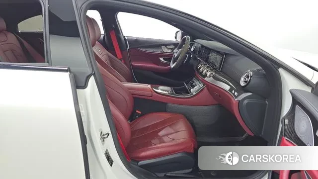 Mercedes-Benz CLS-Class C257 2023 Белый из Кореи, фото 2