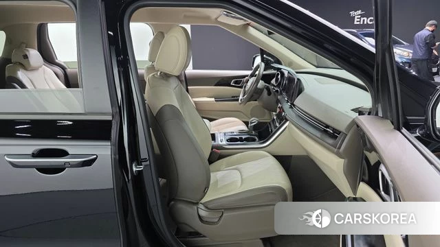 Kia Carnival 4th generation 2021 Черный из Кореи, фото 2