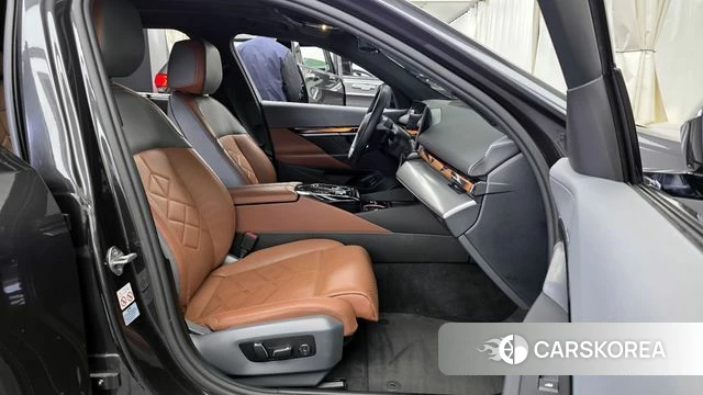 BMW i5 (G60) 2024 Серый из Кореи, фото 2